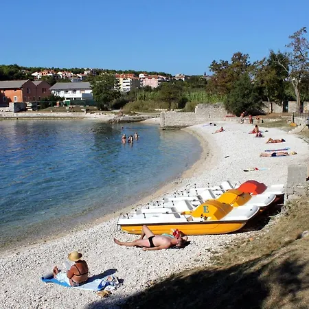 Apartment With Parking Space - 20809