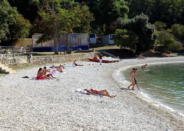 Apartment With Parking Space - 20809 *