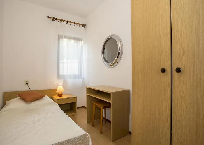 With Parking Space - 20809 Apartment *