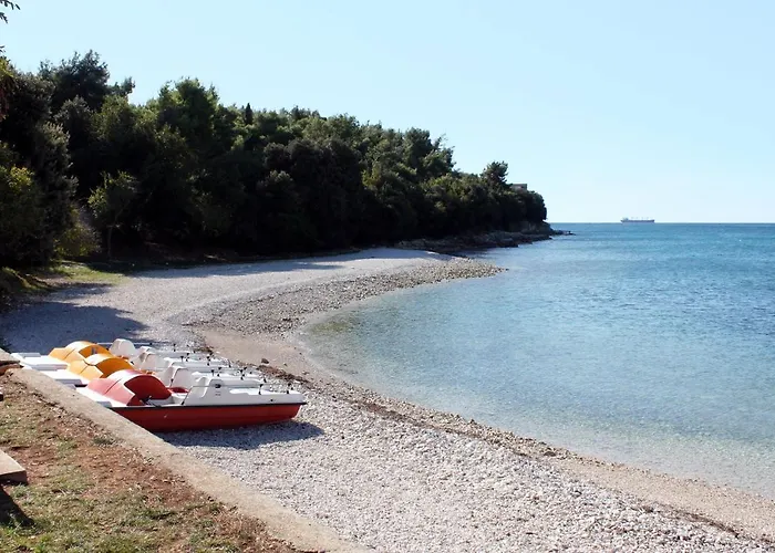 With Parking Space - 20809 Pula