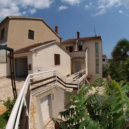 Apartment With A Parking Space - 20809 Pula